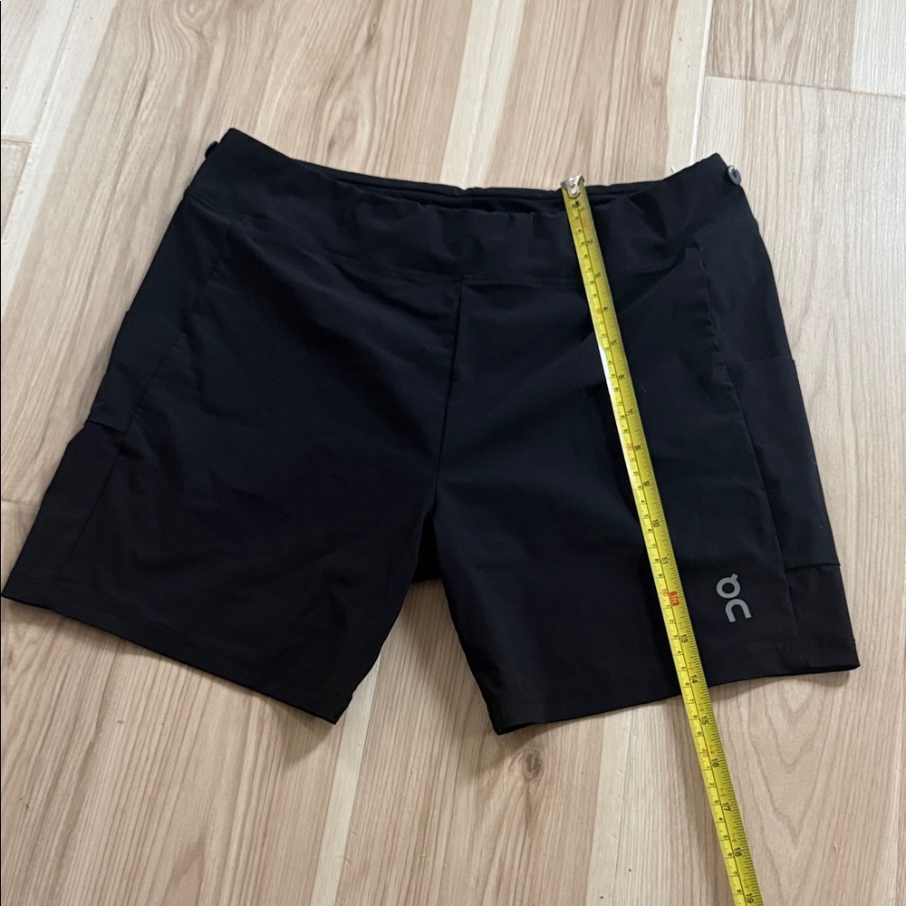 On Men Short